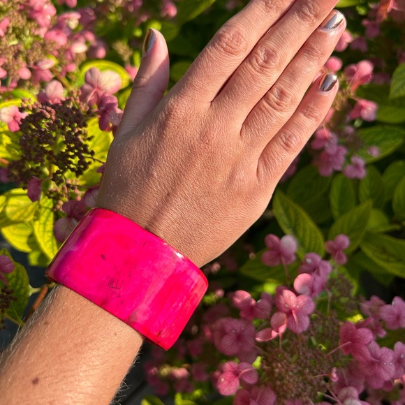 Bright Hot Pink African Kenya Cowhorn Bangle Bracelet Authentic Unique🩷💕 - Picture 6 of 7